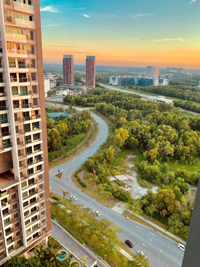 Apartment Cosy Netflix Selfcheckin 2 Cyberjaya